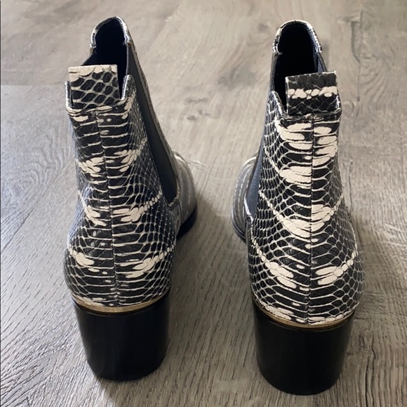NWOT - Beautiful New Booties - Picture 5 of 11